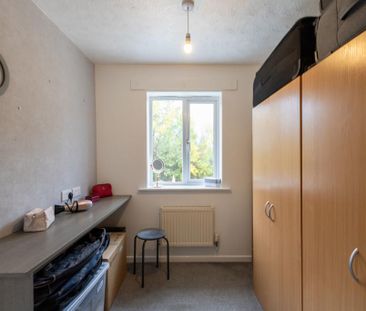 2 bedroom semi-detached house to rent - Photo 5