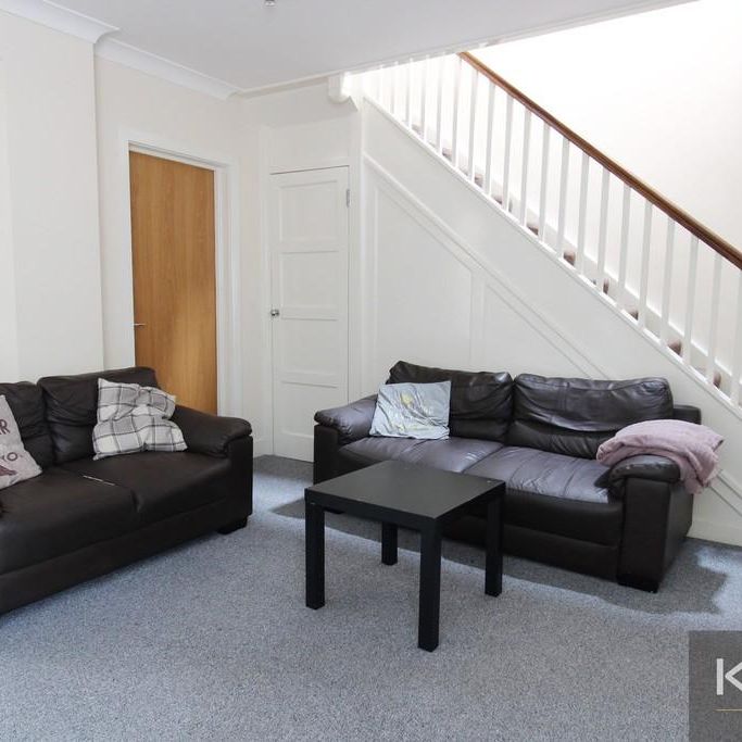 6 bedroom apartment to rent - Photo 1