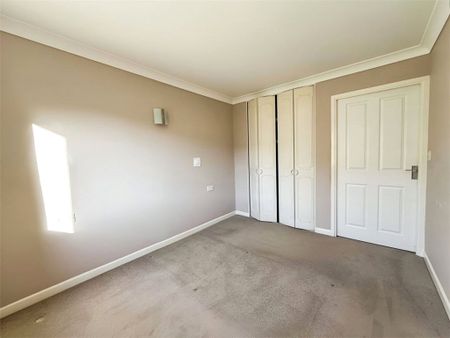 Homebeech House, Mount Hermon Road, Woking, Surrey, GU22 7XG - Photo 5