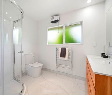 4 Bedrooms on Suncrest Dr - Photo 3