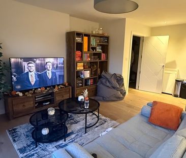 Room in a Shared House, Netley Road, IG2 - Photo 6