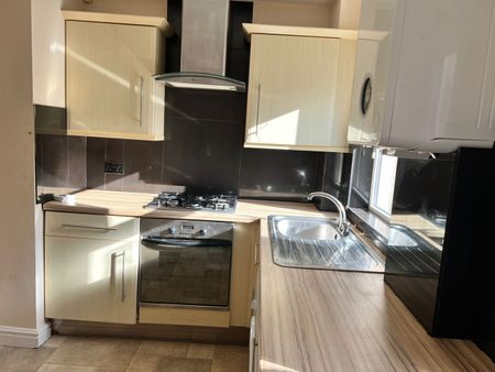 3 Bed End Terrace, Chesterman Street, RG1 - Photo 5