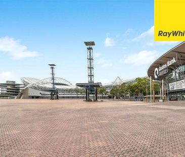 SPACIOUS FAMILY HOME IN A PRIME LIDCOMBE LOCATION - Photo 3