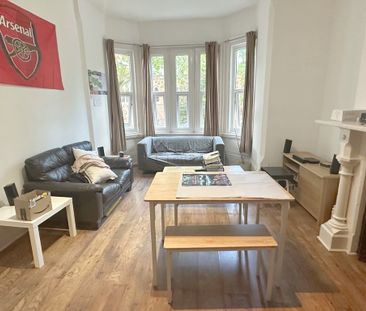 2 Bedroom Flat - Photo 4