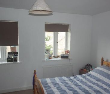 2 bedroom semi-detached house to rent - Photo 2