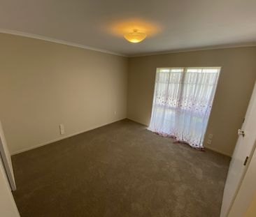 4 Bedrooms 1 Bathroom + Ensuite Internal Garage - Photo 1