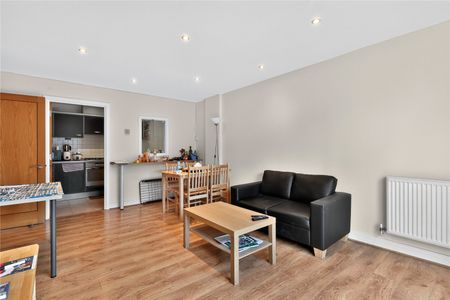 Newport Avenue, London, E14 2DG - Photo 2