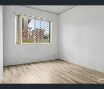 Comfortable Two Bedroom Apartment in Prime Location... - Photo 3