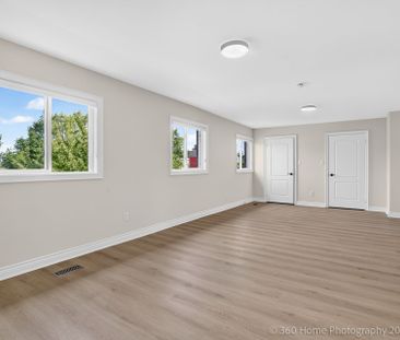 For Lease - 38A Marcia Avenue, Toronto, Ontario - Photo 6