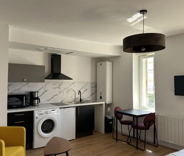 Location Appartement P1 rénové(e) Saint-etienne - Photo 4