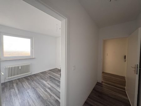 Helle 3-Zimmer-Wohnung mit besonderer Aussicht in Blumenthal - Photo 2
