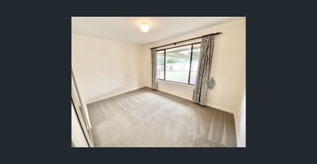 Neat And Tidy Family Home - Photo 3