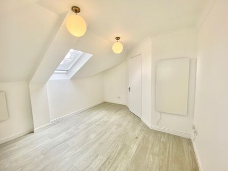 Oakwood Road, St. Albans, Bricket Wood - Photo 3