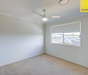 Stunning high-set residence - Photo 3