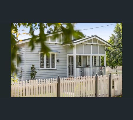 9 Louisa St, South Toowoomba, Qld 4350 - Photo 2