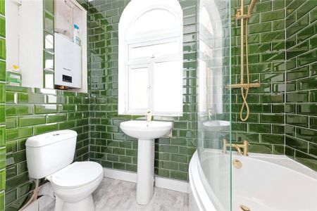 2 bedroom flat to rent - Photo 3