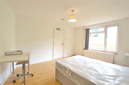 5 bedroom terraced house to rent - Photo 3