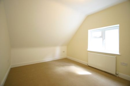 2 Bed Flat, Albert Road, SE25 - Photo 5
