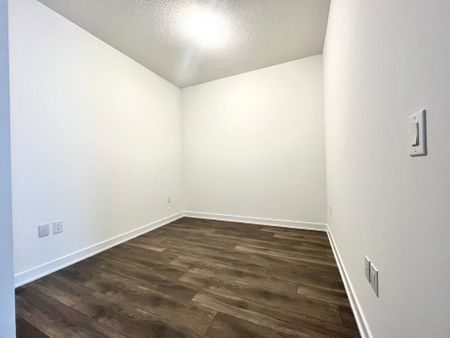 For Lease - 10 Honeycrisp Crescent Unit# 615, Vaughan, Ontario - Photo 4