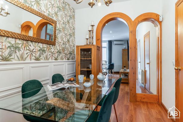 Eclectic 1-Bedroom Apartment with Balcony Near La Ramblas - Photo 1