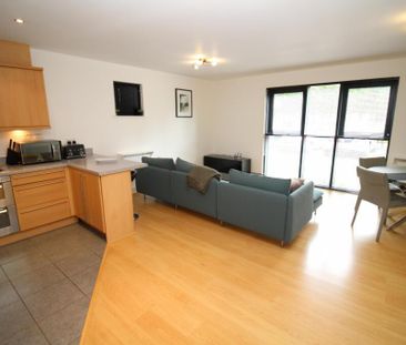 2 bedroom flat to rent - Photo 3
