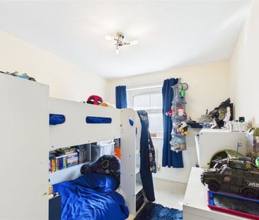 3 bedroom semi-detached house to rent - Photo 6