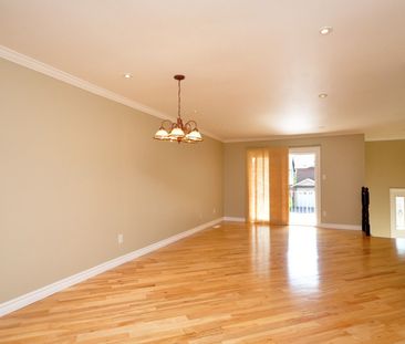 For Lease - 4165 Quaker Hill Drive, Mississauga, Ontario - Photo 1