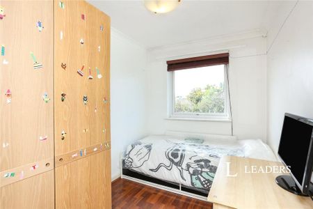 4 bedroom terraced house to rent - Photo 5