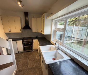 2 bedroom terraced house to rent - Photo 4