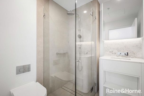 Modern Living with Private Courtyard in Babylon Rouse Hill - Photo 1