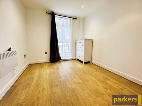 Tanfields, Vachel Road, Reading, RG1 - Photo 1