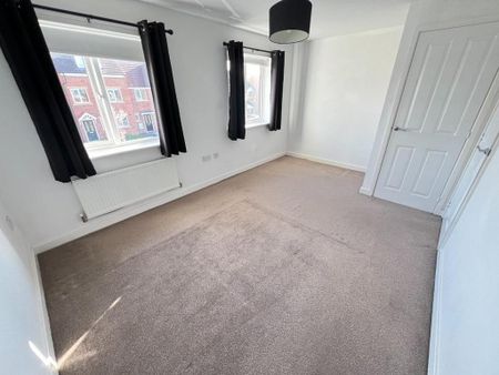 3 bedroom semi-detached house to rent - Photo 2