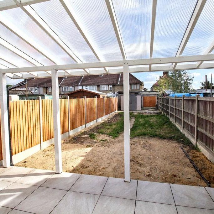 2 bedroom terraced house to rent - Photo 1