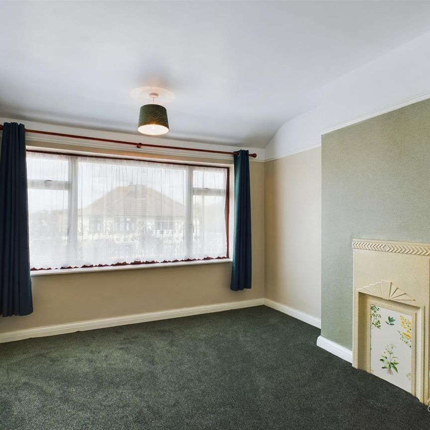 Benhurst Avenue, Hornchurch, RM12 - Photo 1