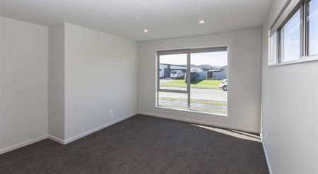 Charming 3BR Home in Burwood - Photo 3
