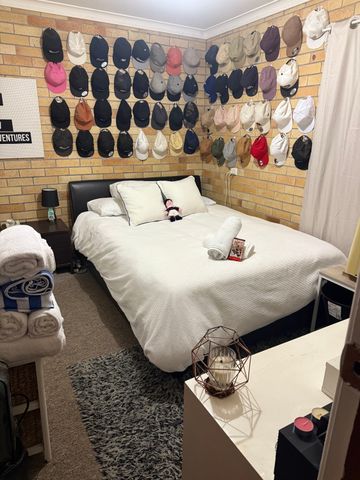 Broadbeach Waters - Photo 3