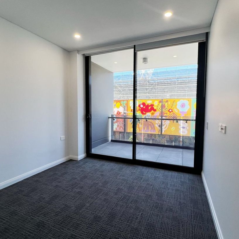 Modern 2-Bed Apartment in the Heart of Zetland - Photo 1