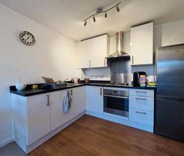 1 bedroom flat to rent - Photo 2