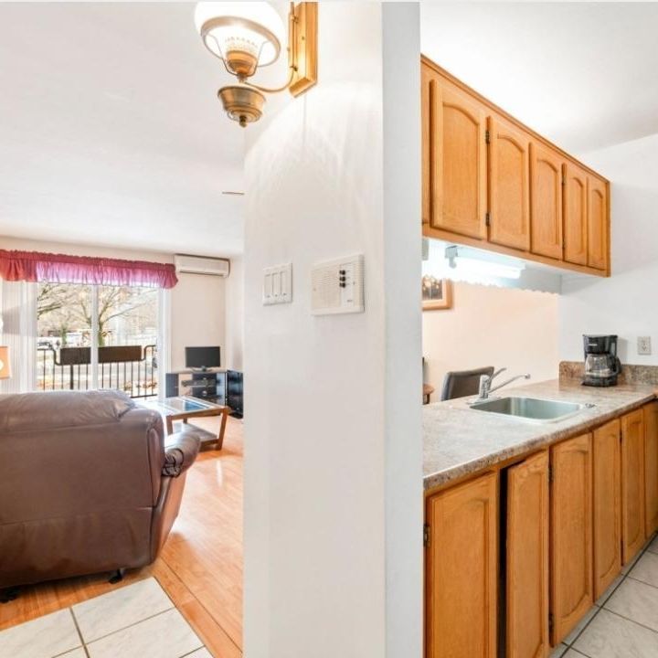 Anjou condo à louer - Photo 1