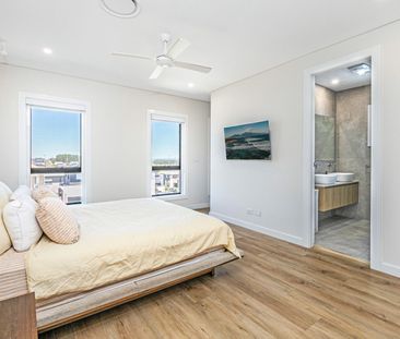 Spacious & Stylish 4-Bedroom Family Home - Photo 4