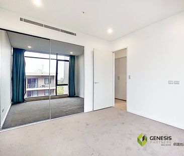 Luxury Two Bedroom Apartment Plus Study - Photo 6