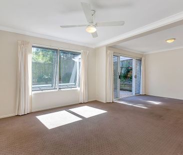 3/61 Waverley Street, Annerley QLD 4103 - Townhouse For Rent | Domain - Photo 1