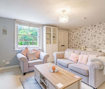 Attractive One Bedroom Apartment in Central Tunbridge Wells with Pa... - Photo 1