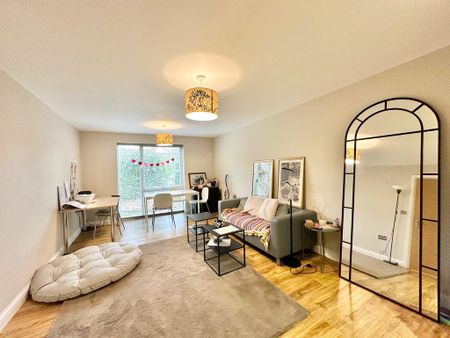 2 bedroom property to rent - Photo 2