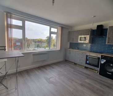 Flat 2, Hayden House, 5A Alcester Road, Studley. - Photo 1