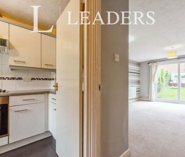 2 bedroom mid-terrace to rent Kingfisher Way, IP14 - Photo 2