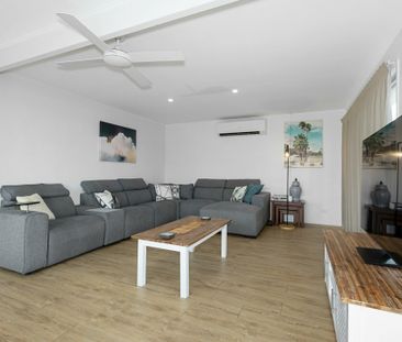 Furnished Coastal Family Home with Ocean Views - Photo 2