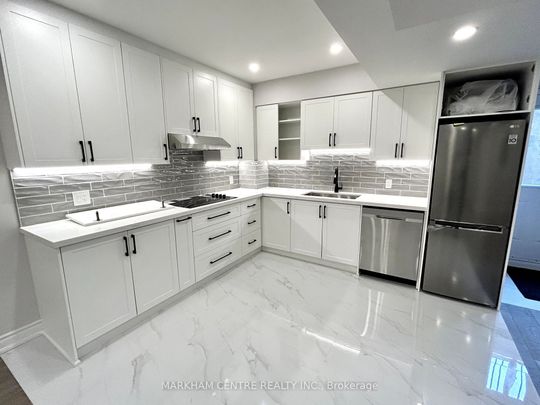 For Lease - 3 Hamster Crescent, Aurora, Ontario - Photo 1