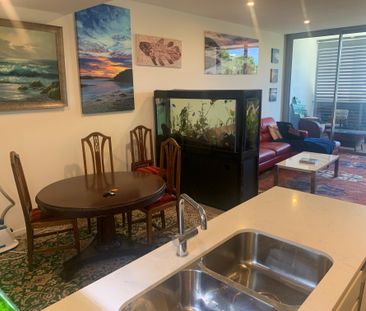 East Perth - Photo 5