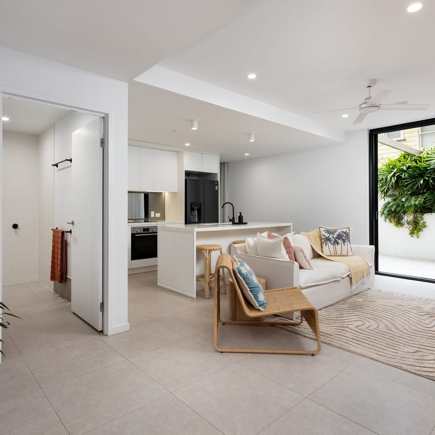 Furnished Palm Beach Apartment with Huge Private Terrace | 3-Month Summer Lease Only - Photo 1